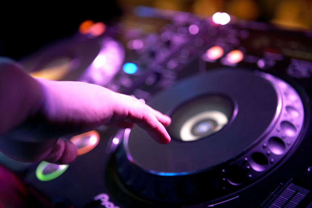 2019年8月30日01套酒吧早場(chǎng)經(jīng)典實(shí)用歌路